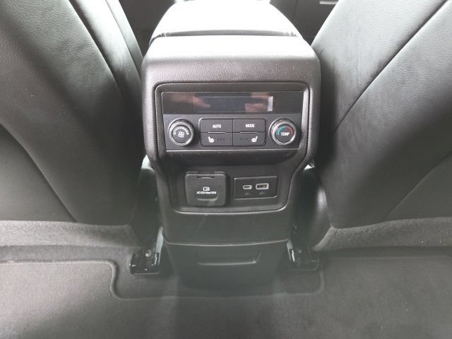 Used 2023 GMC Acadia Denali w/ Denali Technology Package AWD/4WD image 25