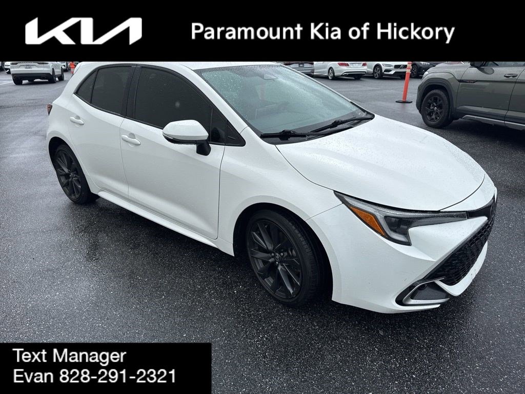 Used 2023 Toyota Corolla XSE image 3