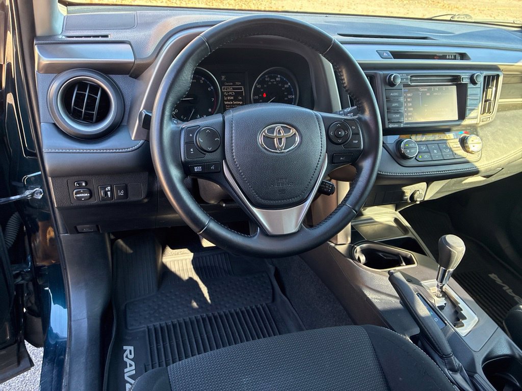 Used 2018 Toyota RAV4 XLE w/ Plus Extra Value Package AWD/4WD image 17
