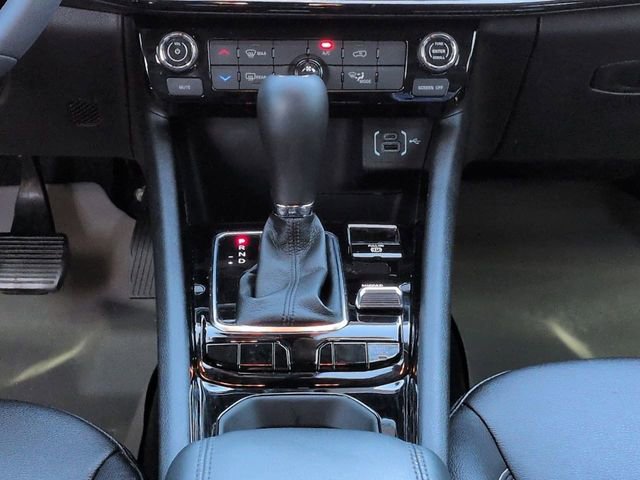 Used 2024 Jeep Compass Latitude w/ Altitude Special Edition image 19