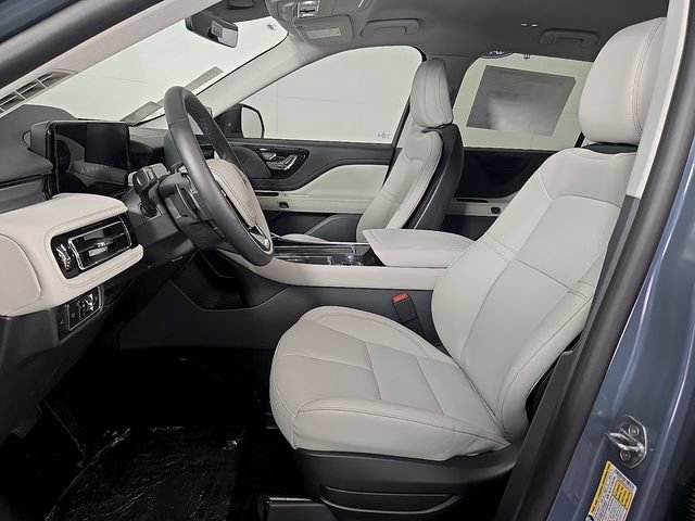 New 2026 Lincoln Aviator 2WD image 13