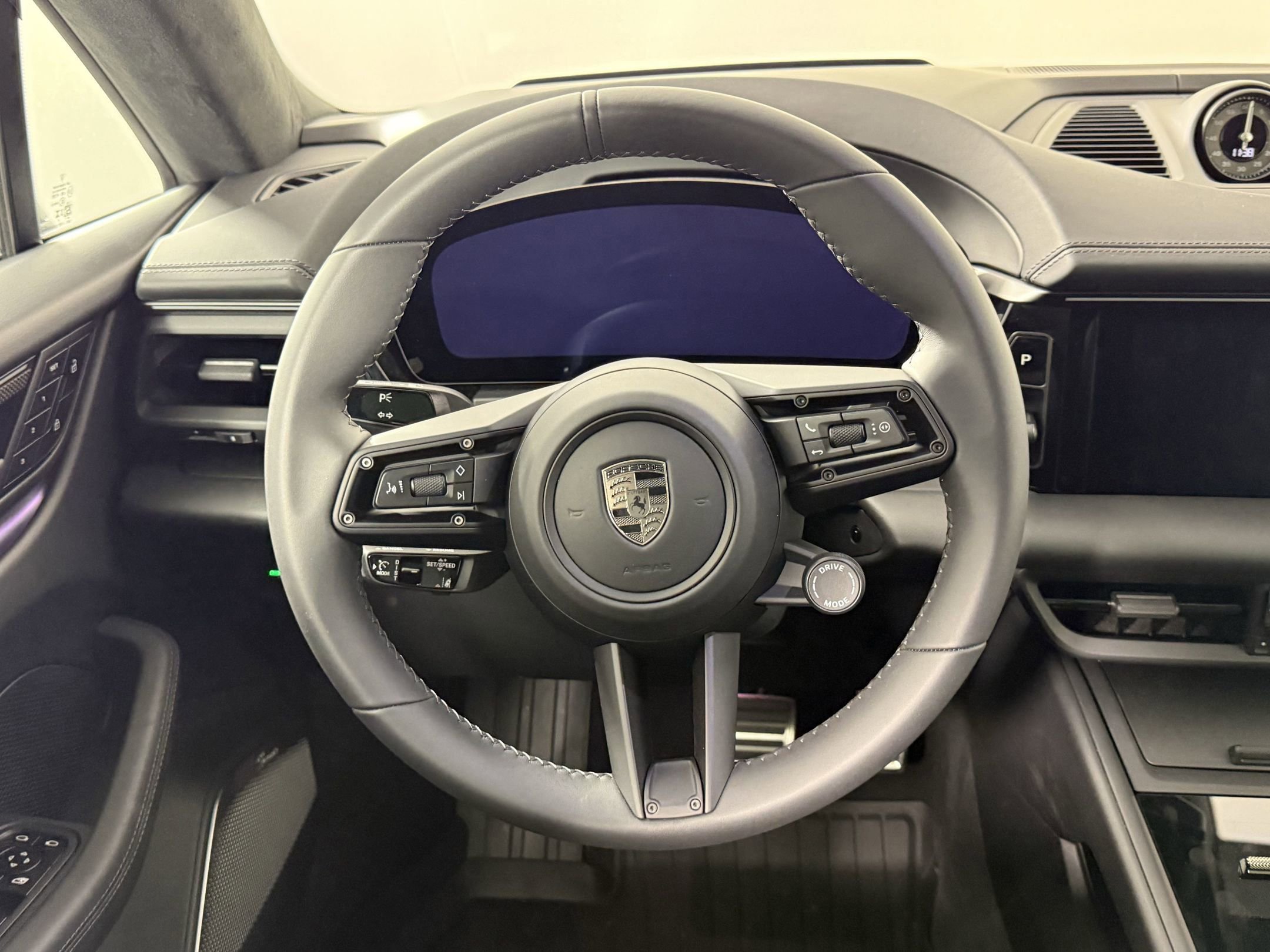 New 2025 Porsche Macan Turbo Electric image 19