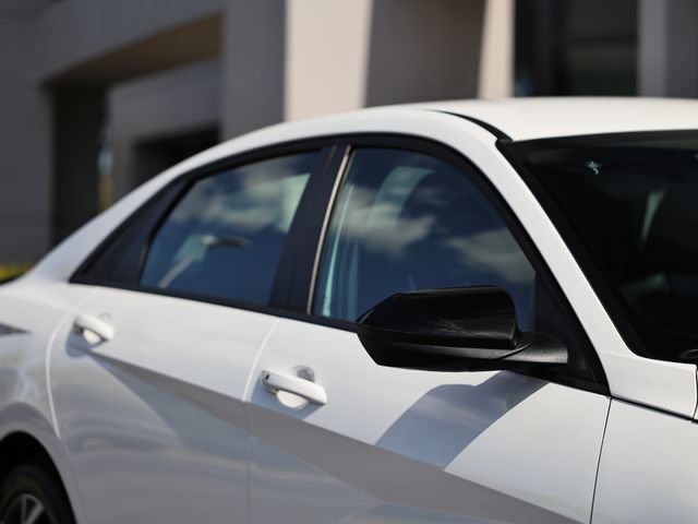 Used 2025 Hyundai Elantra Sport FWD image 3