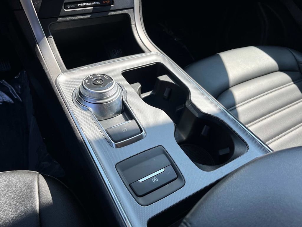 Used 2022 Ford Edge SEL w/ Convenience Package image 32