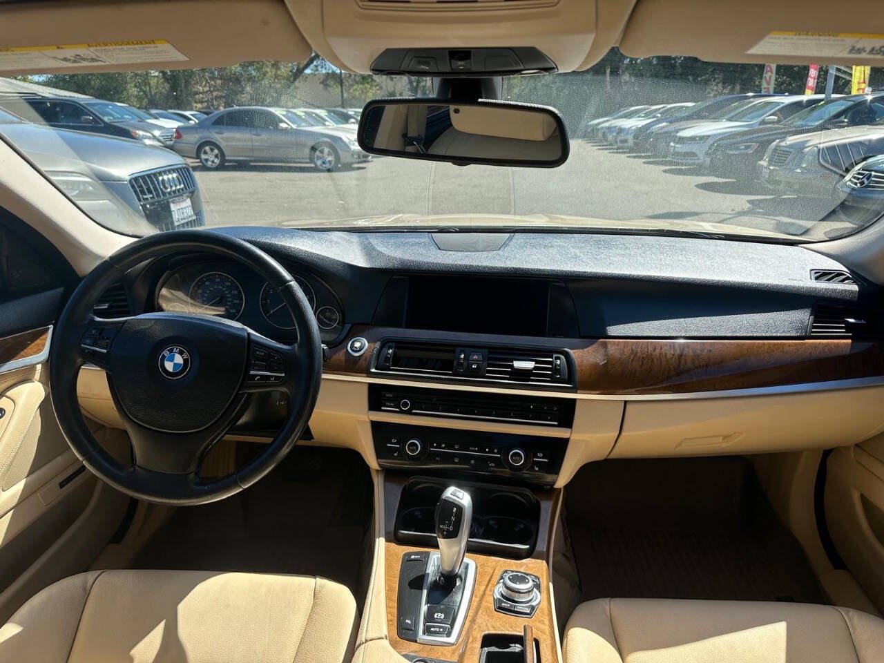 Used 2011 BMW 528i Sedan RWD image 16