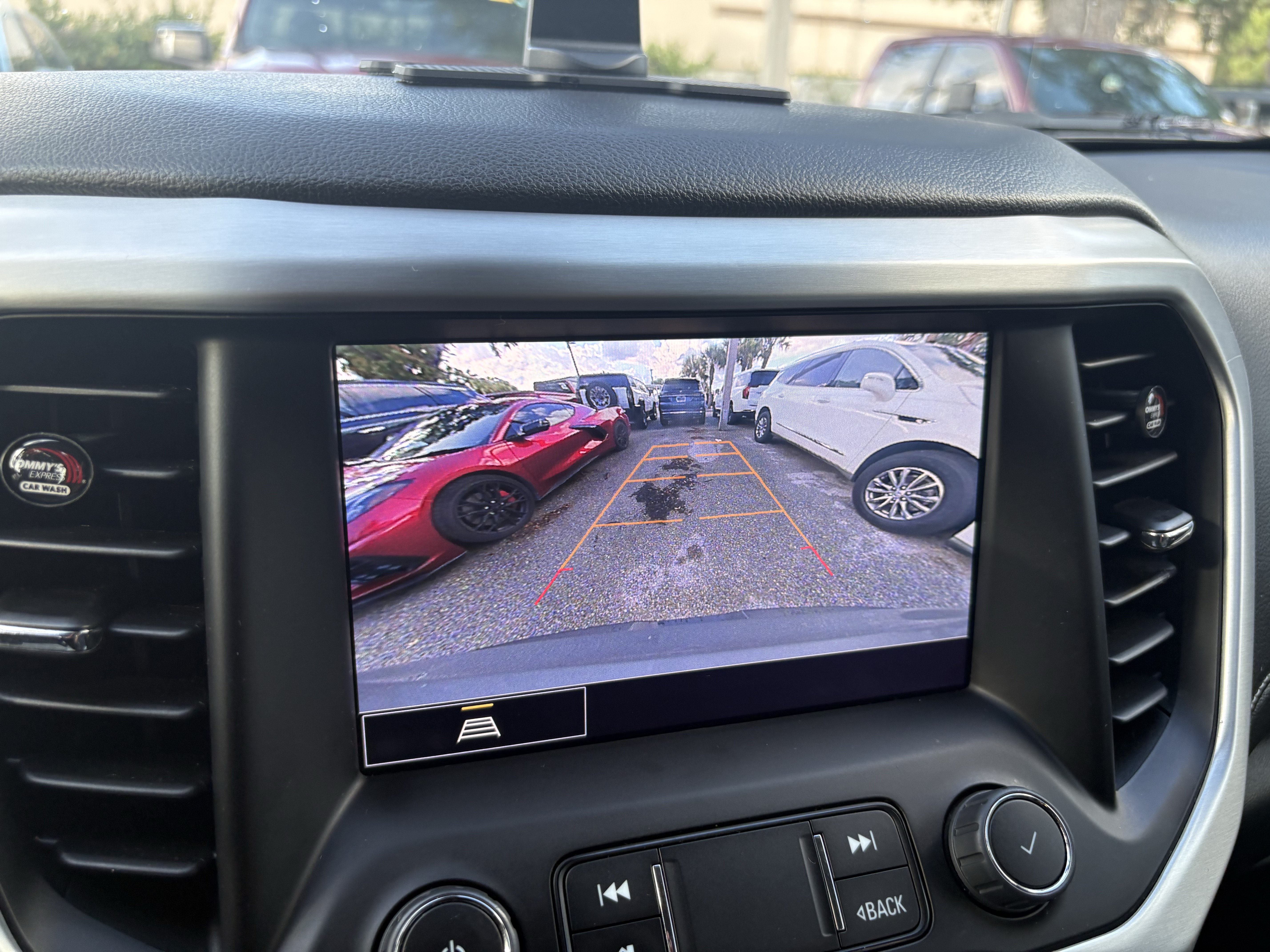 Used 2023 GMC Acadia SLT AWD/4WD image 12