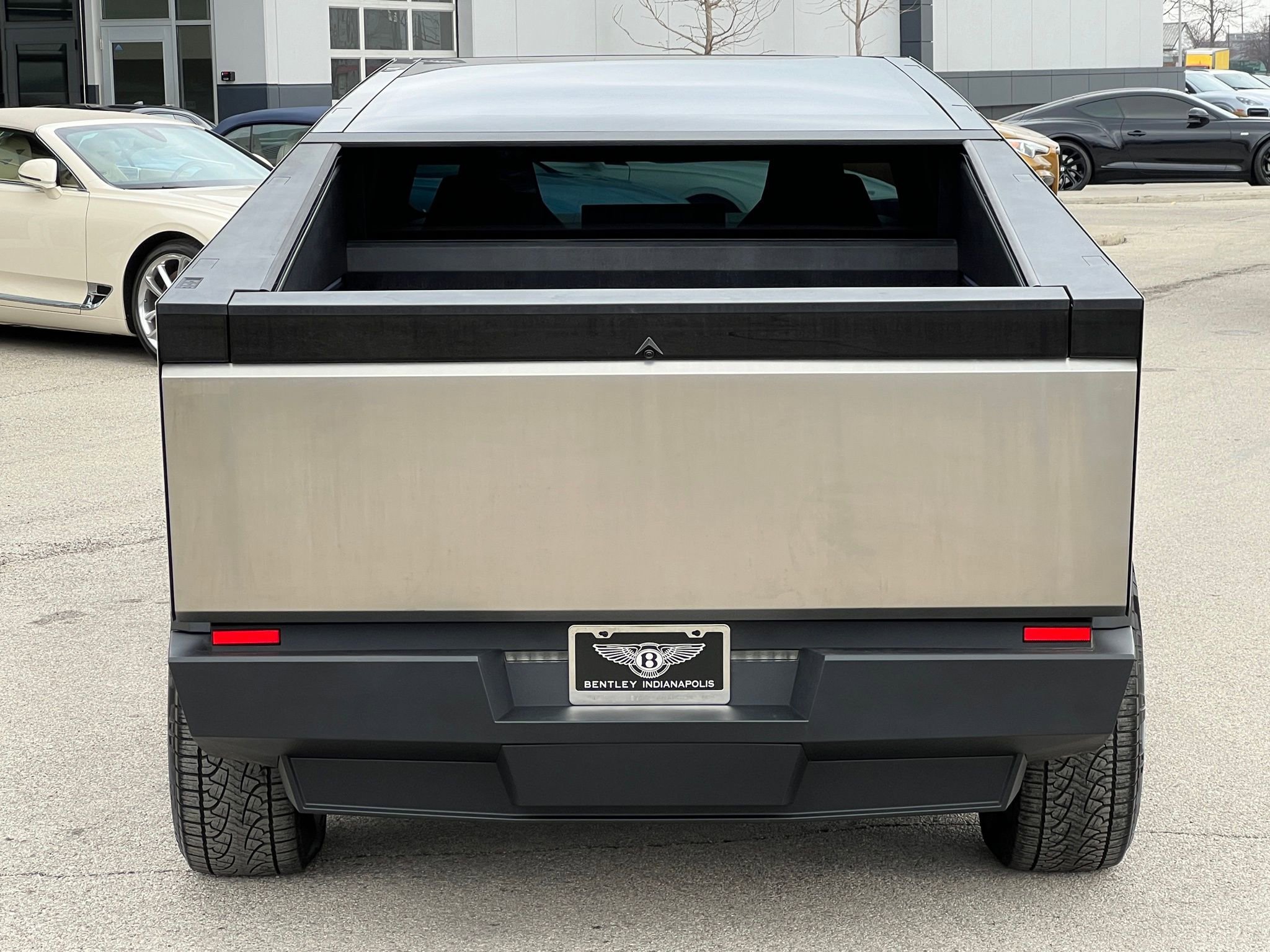 Used 2024 Tesla Cybertruck AWD Crew Cab image 8