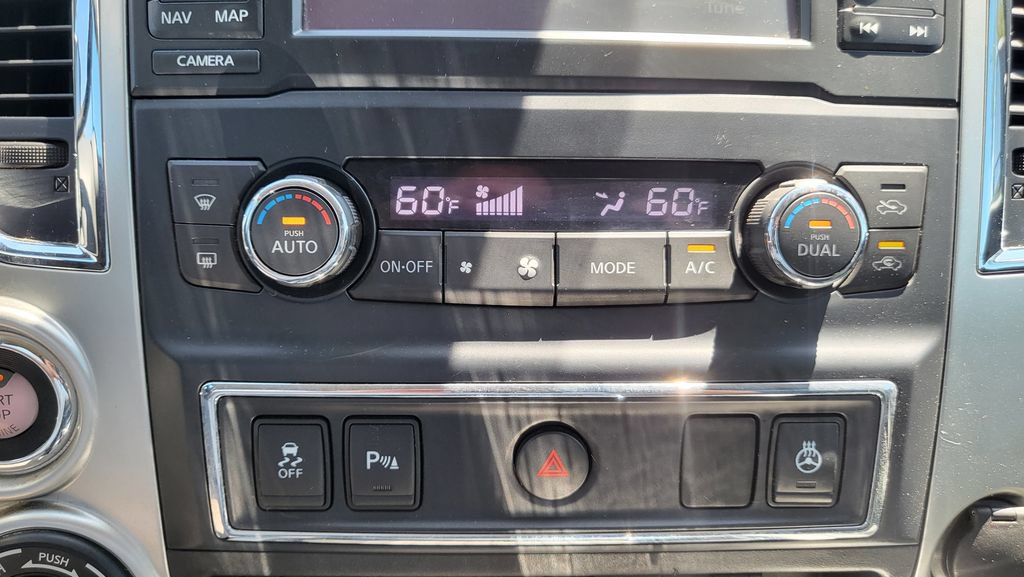 Used 2016 Nissan Titan SV AWD/4WD image 37