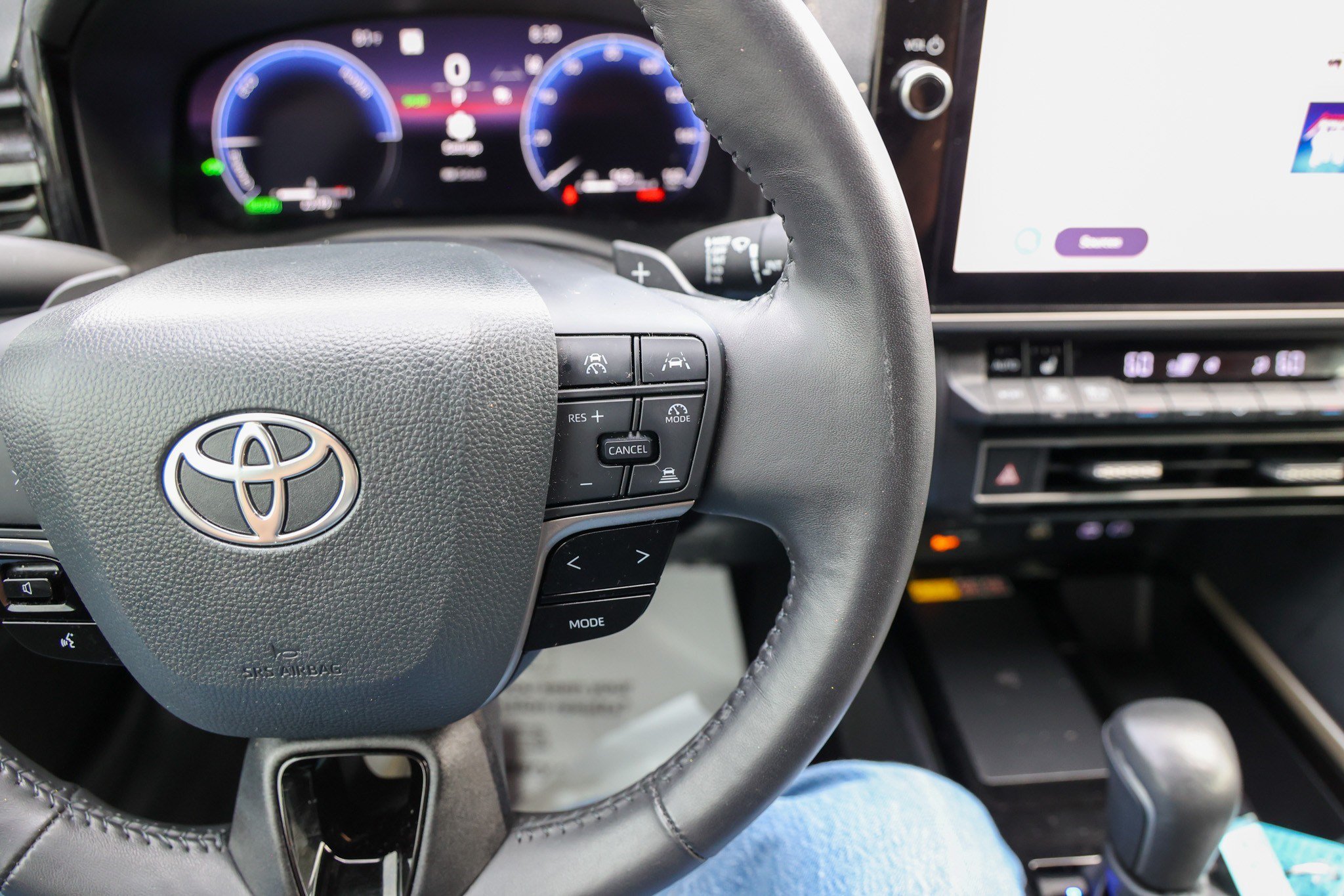 Used 2025 Toyota Camry XSE FWD image 19