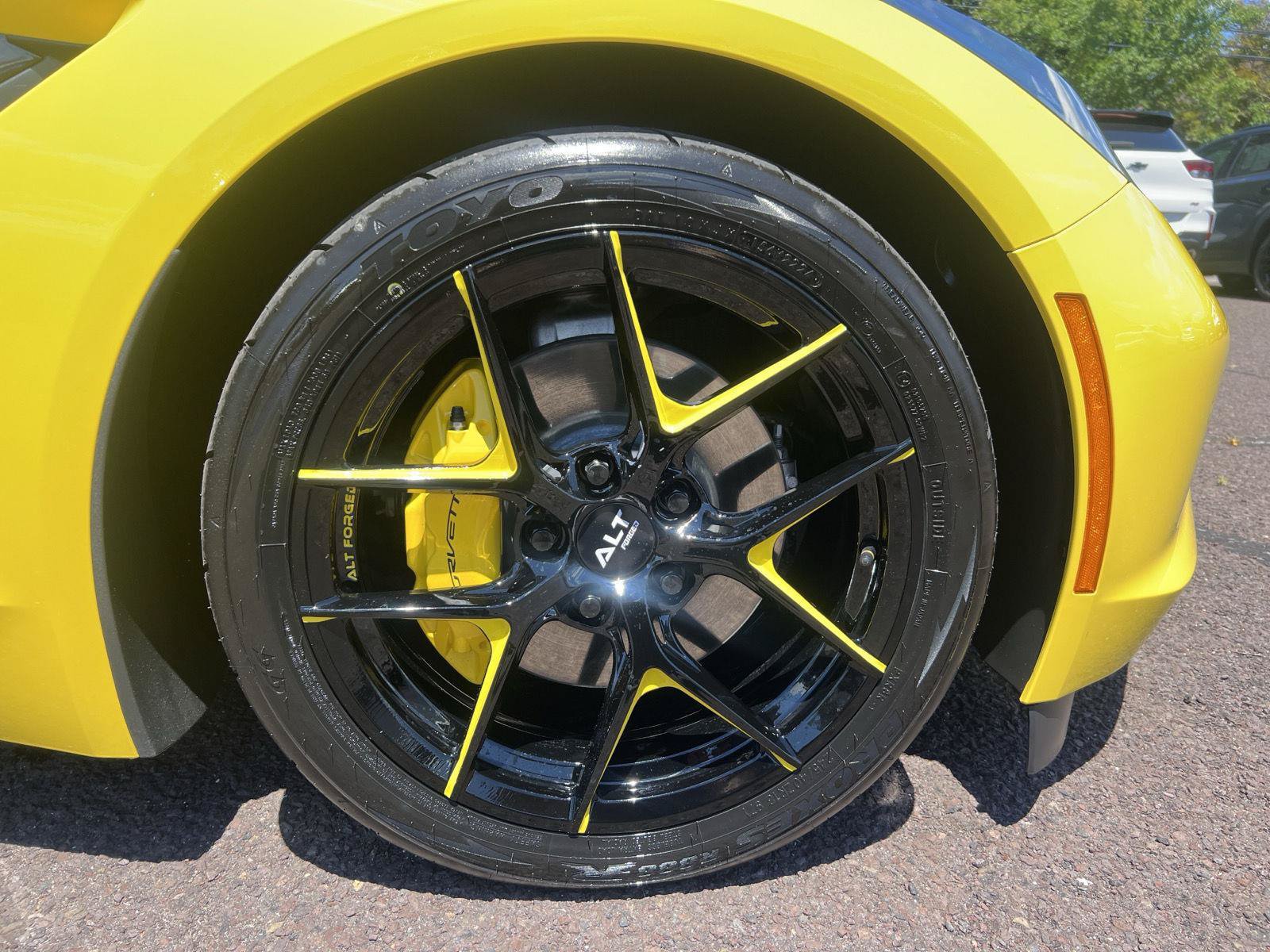 Used 2017 Chevrolet Corvette Stingray Coupe w/ 1LT RWD image 9