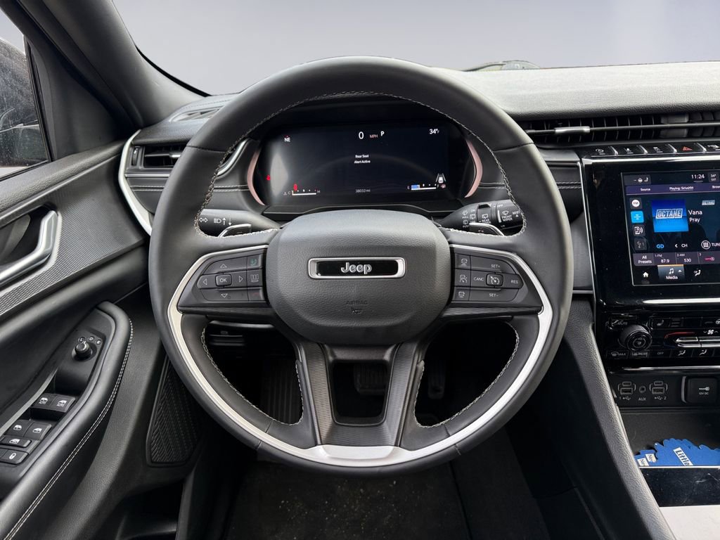 Certified 2023 Jeep Grand Cherokee Altitude image 15