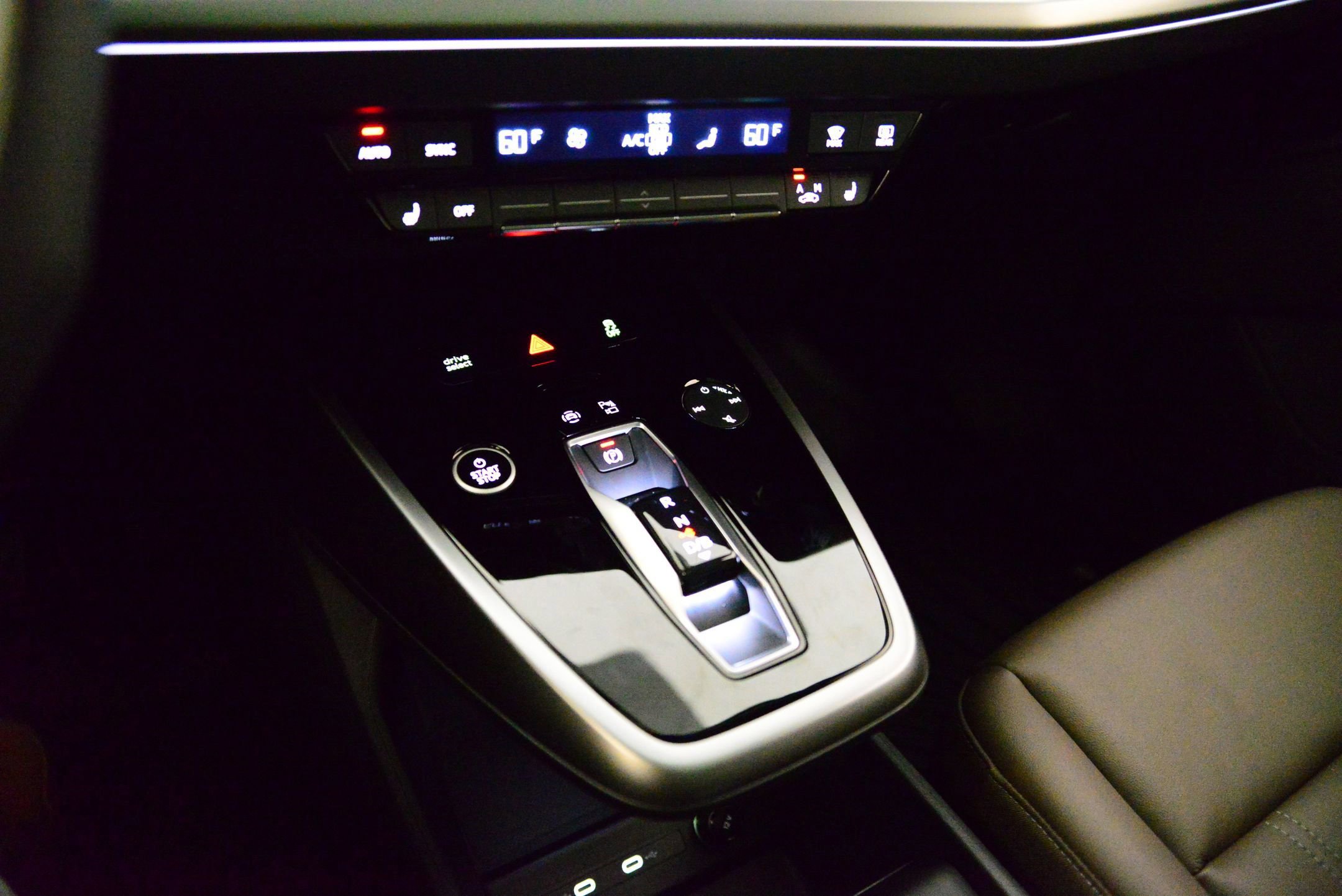 Certified 2025 Audi Q4 e-tron Premium w/ Convenience Package image 14