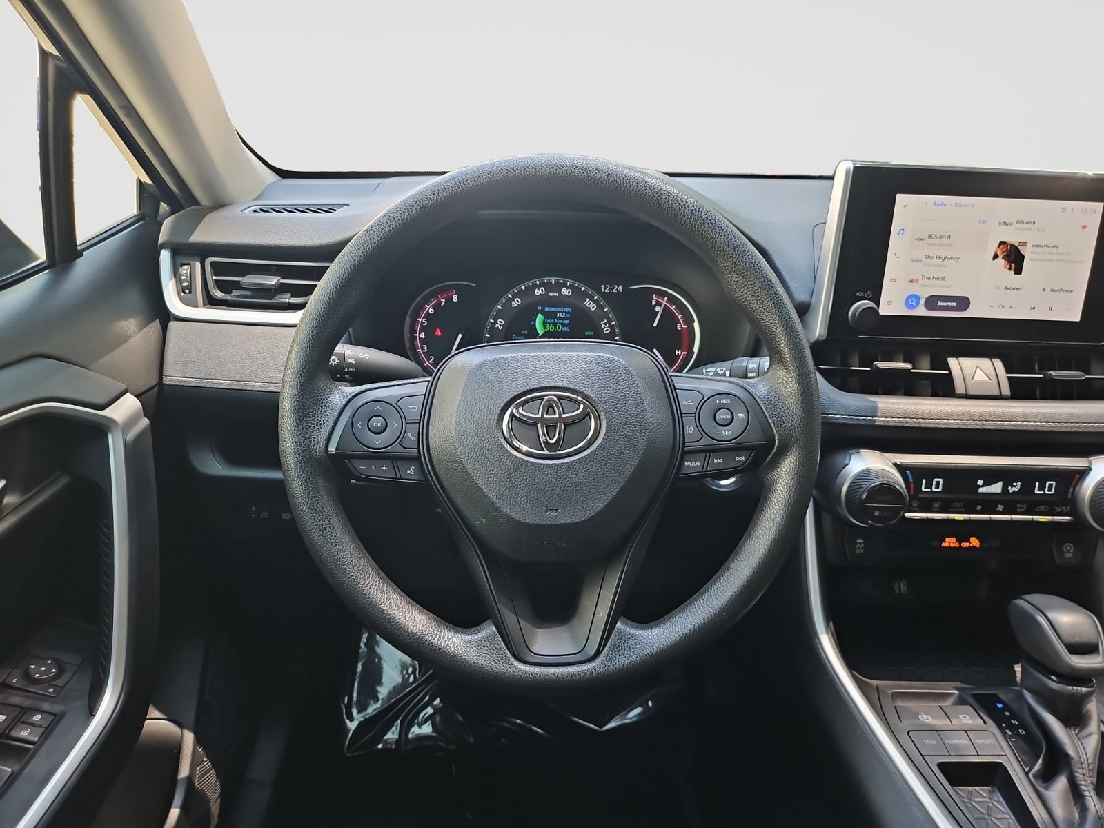 Used 2023 Toyota RAV4 XLE FWD image 38