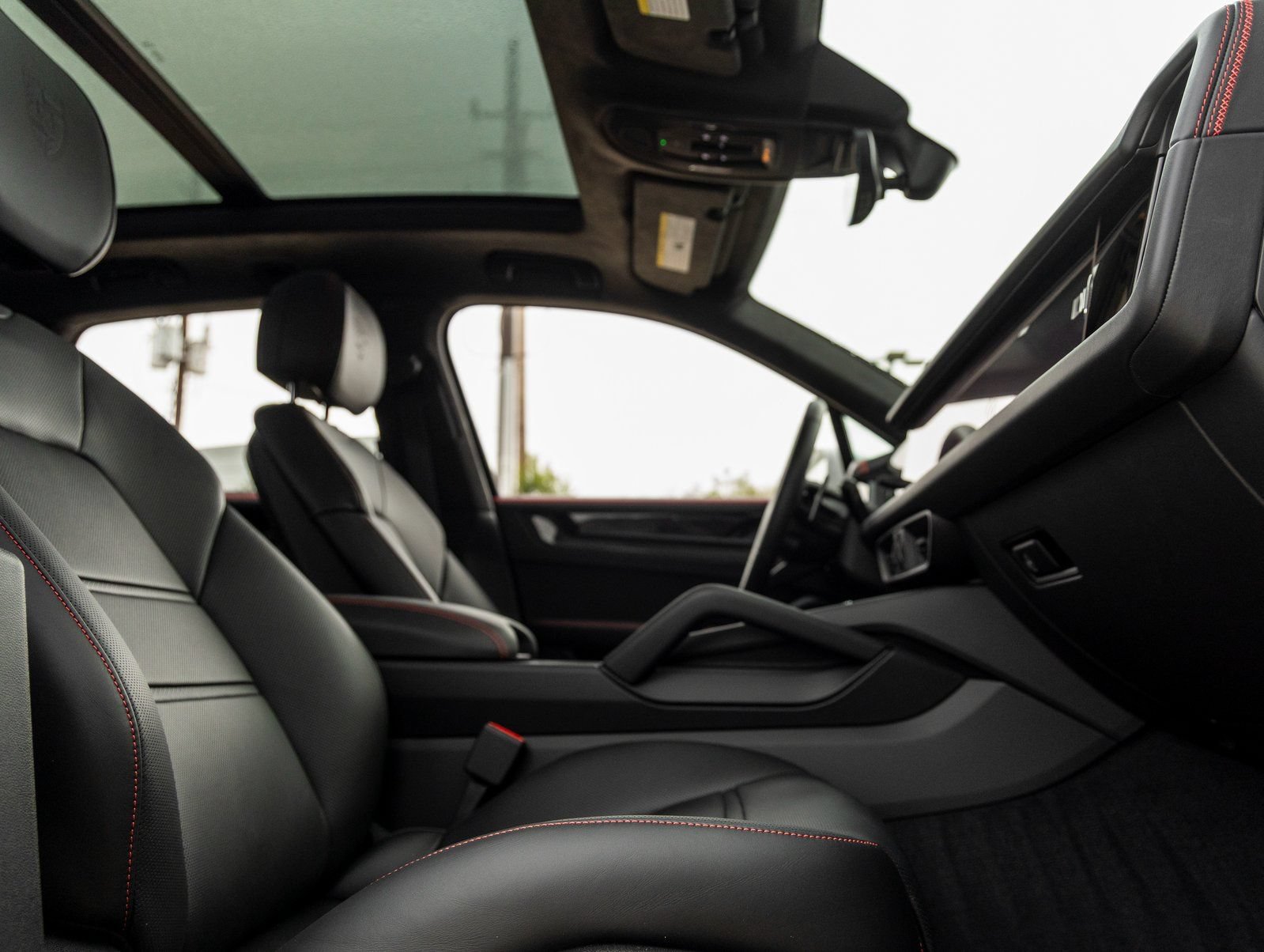 Certified 2026 Porsche Cayenne GTS AWD/4WD image 43