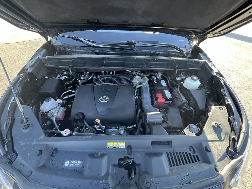 Used 2021 Toyota Highlander XLE image 30