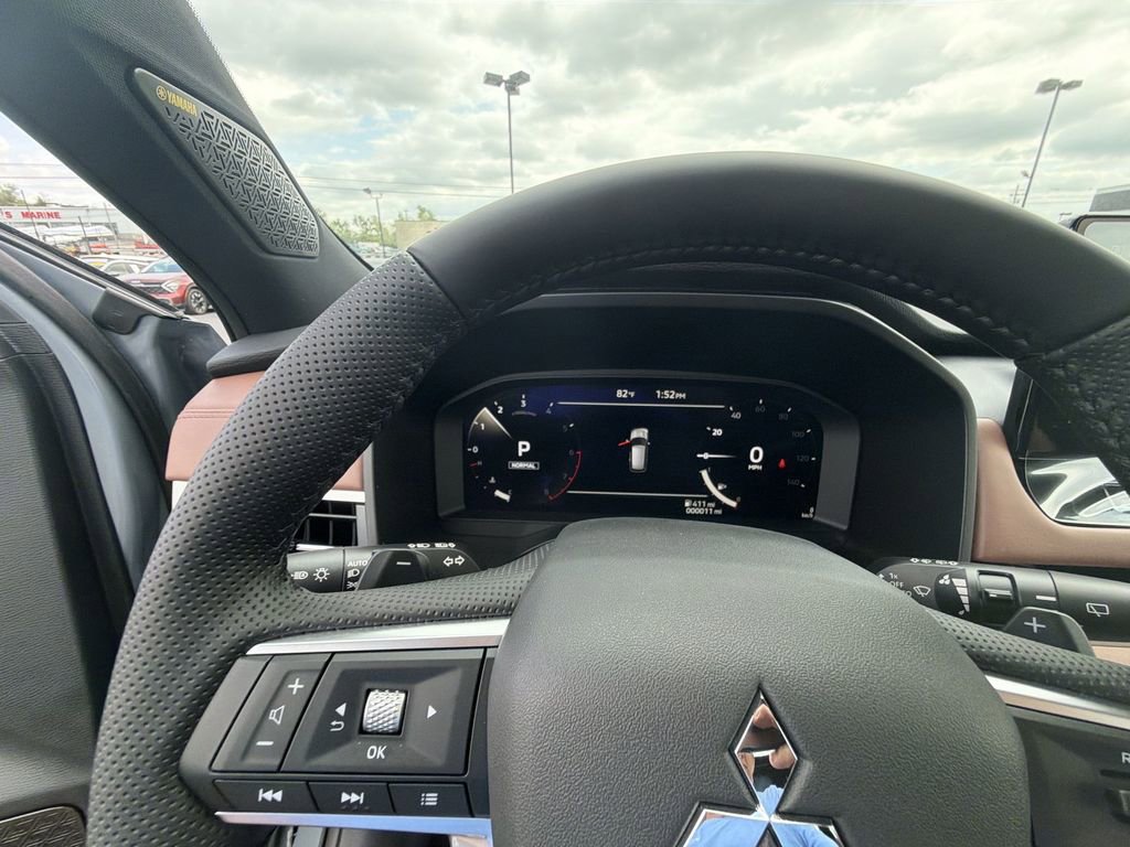 New 2026 Mitsubishi Outlander SEL AWD/4WD image 15