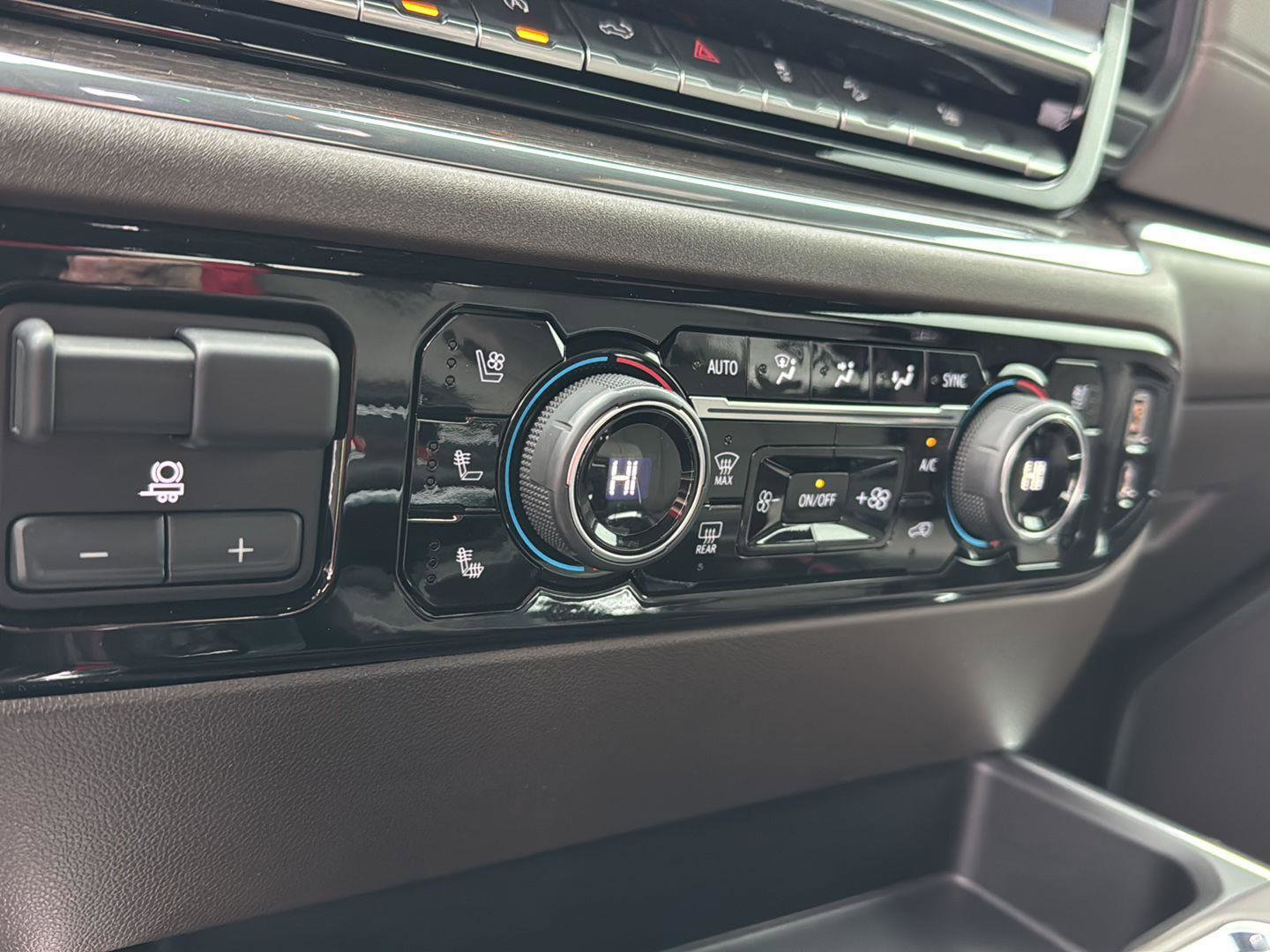 Used 2023 Chevrolet Silverado 1500 LTZ w/ Technology Package image 25