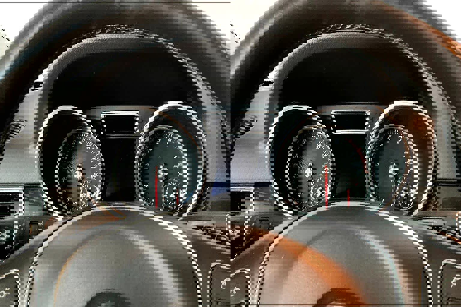 Used 2018 Mercedes-Benz GLE 350 4MATIC image 26