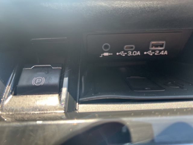 Used 2025 Subaru Outback Touring XT w/ Tech Package 3 AWD/4WD image 14