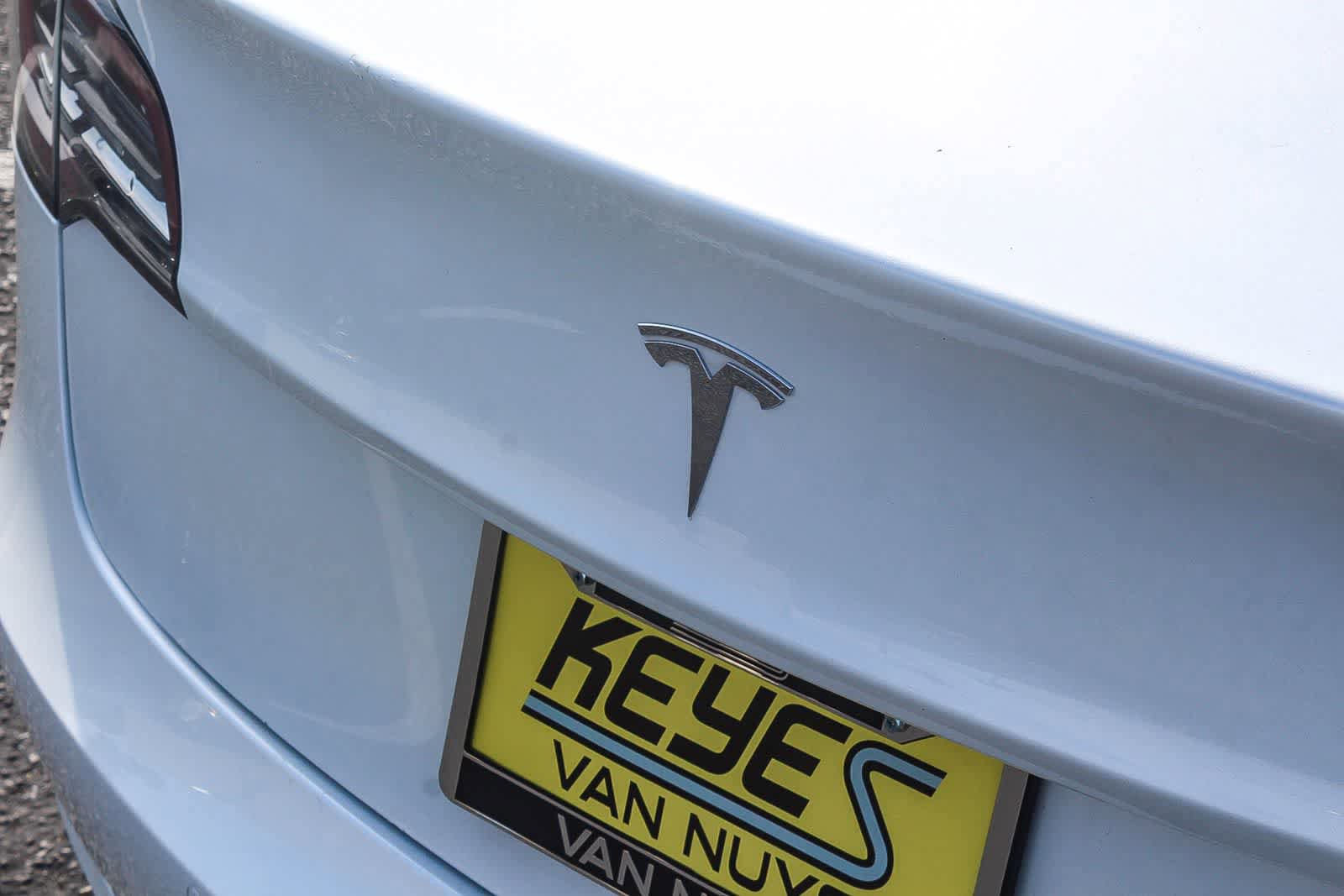 Used 2020 Tesla Model 3 Standard Range image 9