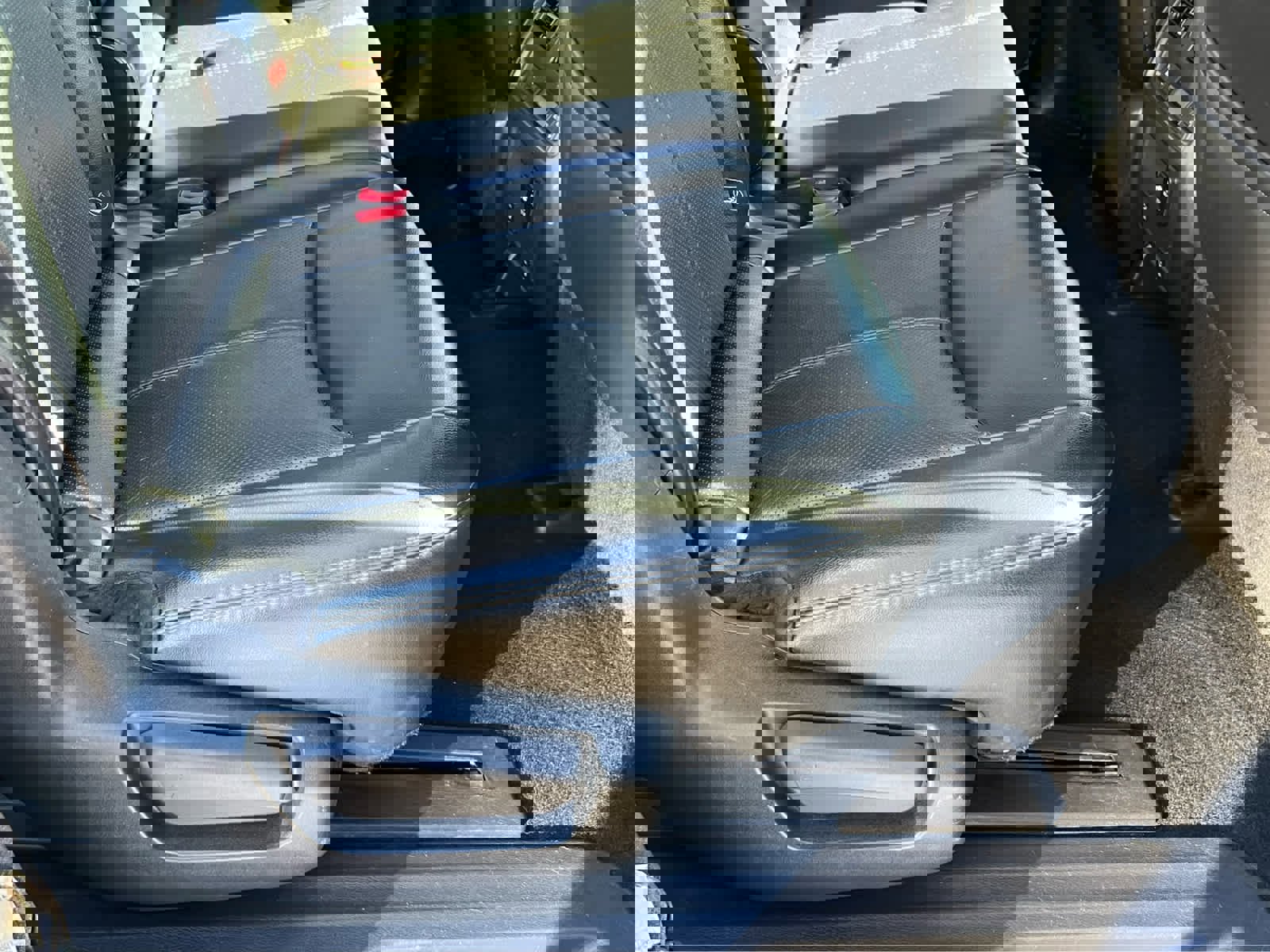 Used 2014 Nissan Pathfinder Platinum image 22