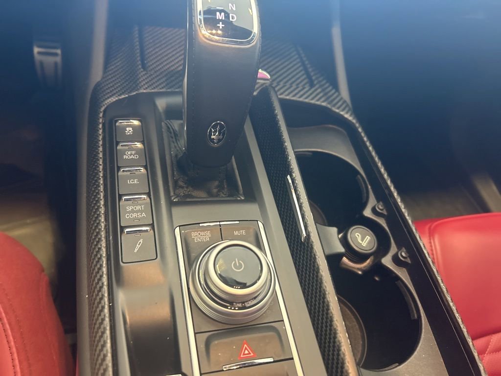 Used 2022 Maserati Levante Trofeo image 8