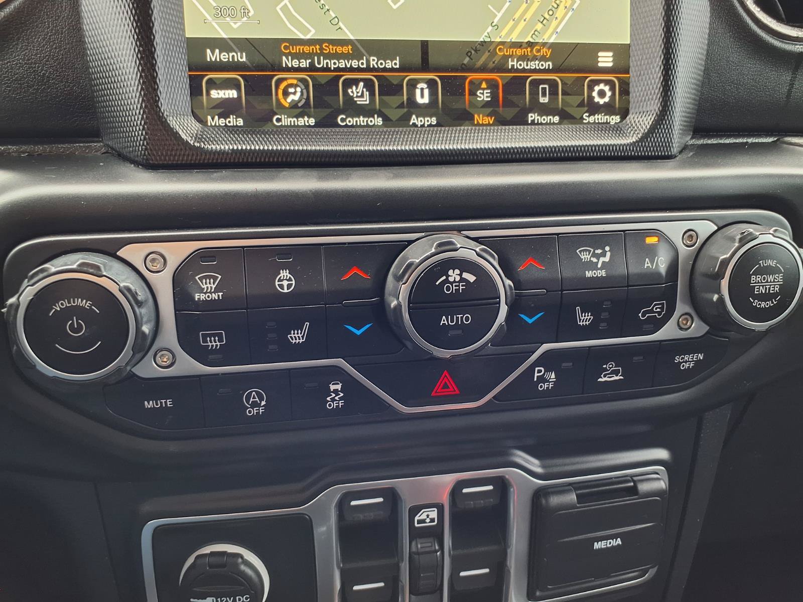 Used 2021 Jeep Gladiator Overland AWD/4WD image 9