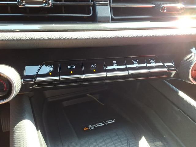 Used 2025 Chevrolet Equinox EV RS image 28