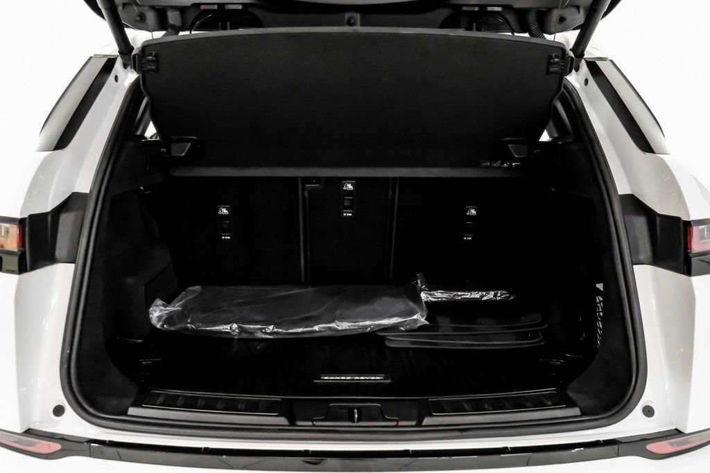Used 2023 Land Rover Range Rover Evoque R-Dynamic S image 45