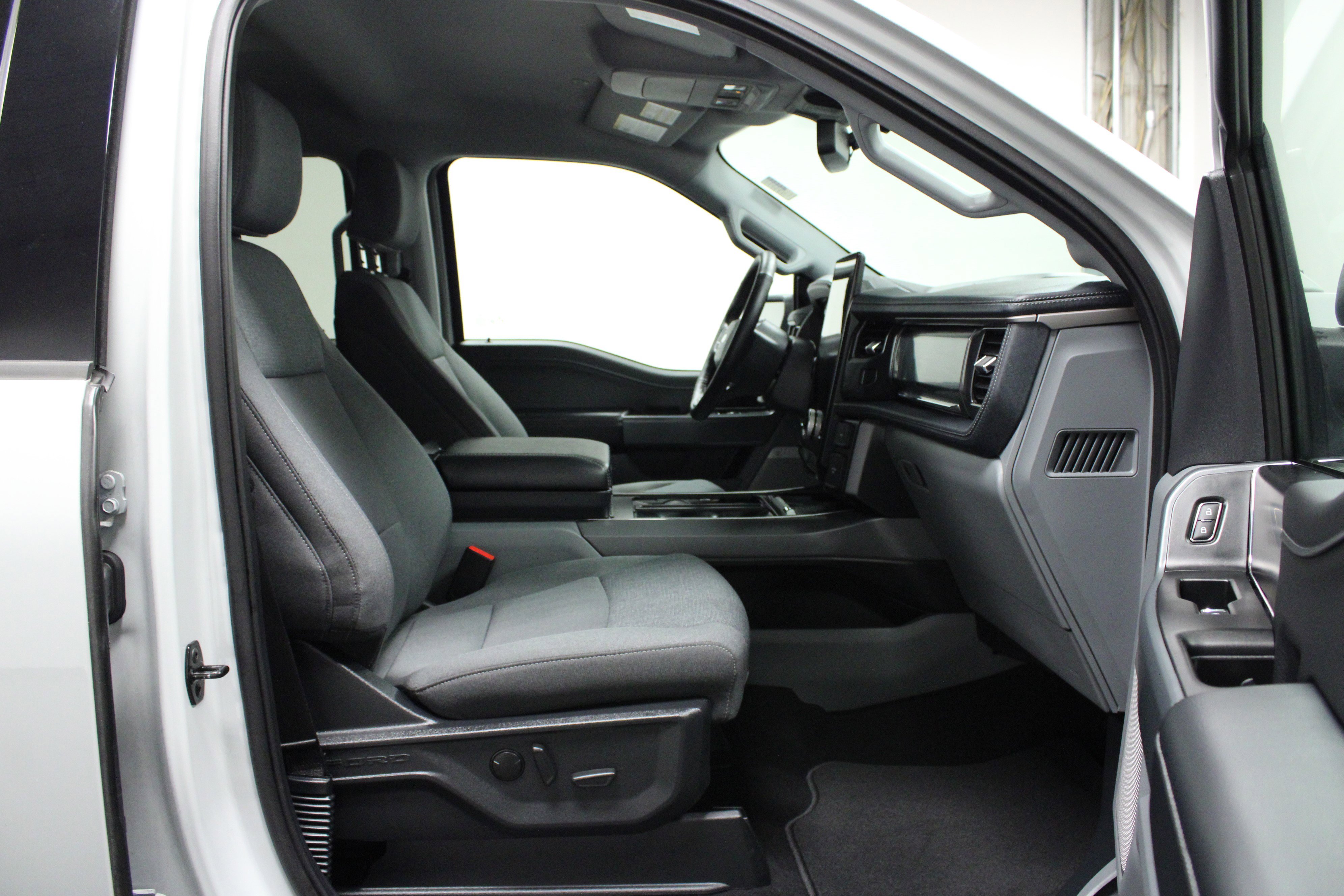 Used 2024 Ford F150 Lightning Flash image 16