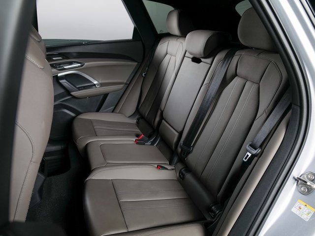 Certified 2025 Audi Q5 Premium w/ Premium Plus AWD/4WD image 11