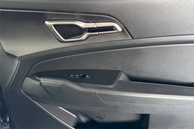 New 2025 Kia Sportage LX image 21