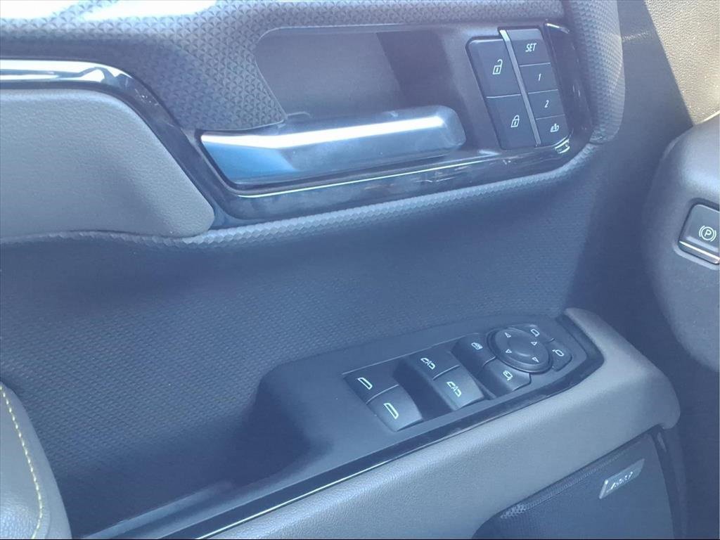 Used 2023 Chevrolet Silverado 1500 ZR2 w/ Technology Package image 29