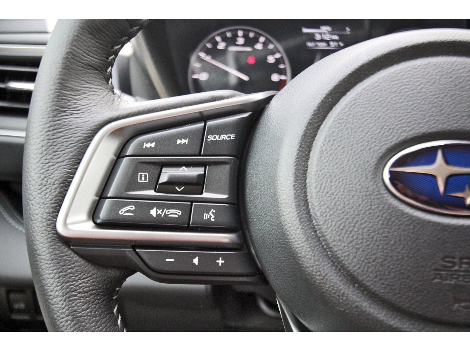 New 2026 Subaru Ascent Limited AWD/4WD image 13