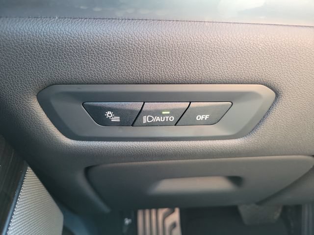 Used 2025 BMW X5 xDrive50e AWD/4WD image 23