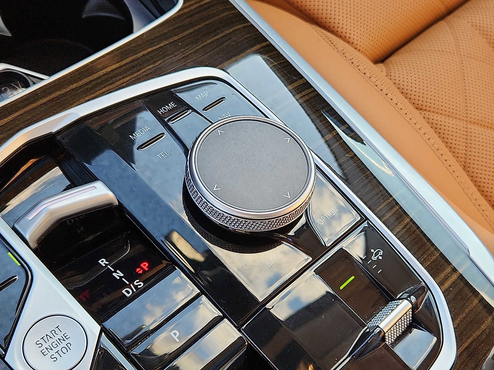 Certified 2024 BMW X7 xDrive40i image 24