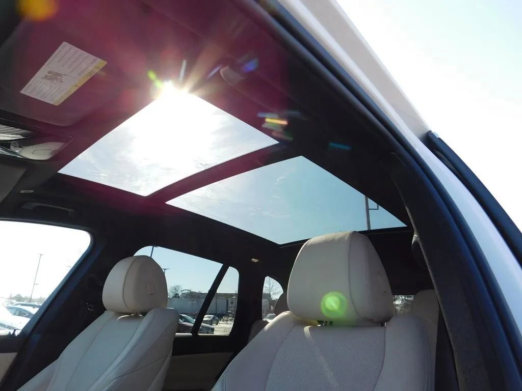 Used 2022 BMW X5 xDrive45e w/ Climate Comfort Package image 26