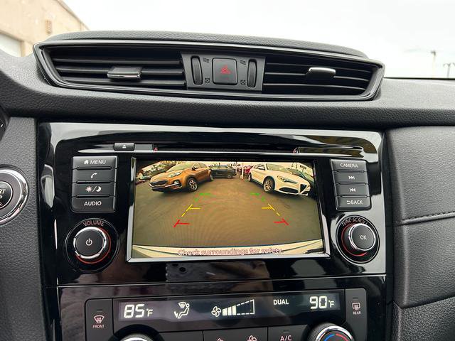 Used 2020 Nissan Rogue SV image 15