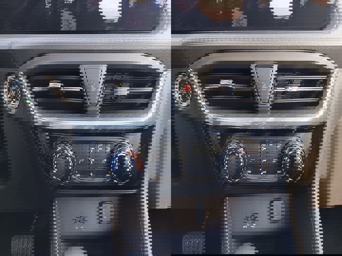 Used 2024 Buick Encore GX Sport Touring w/ Comfort Package image 23