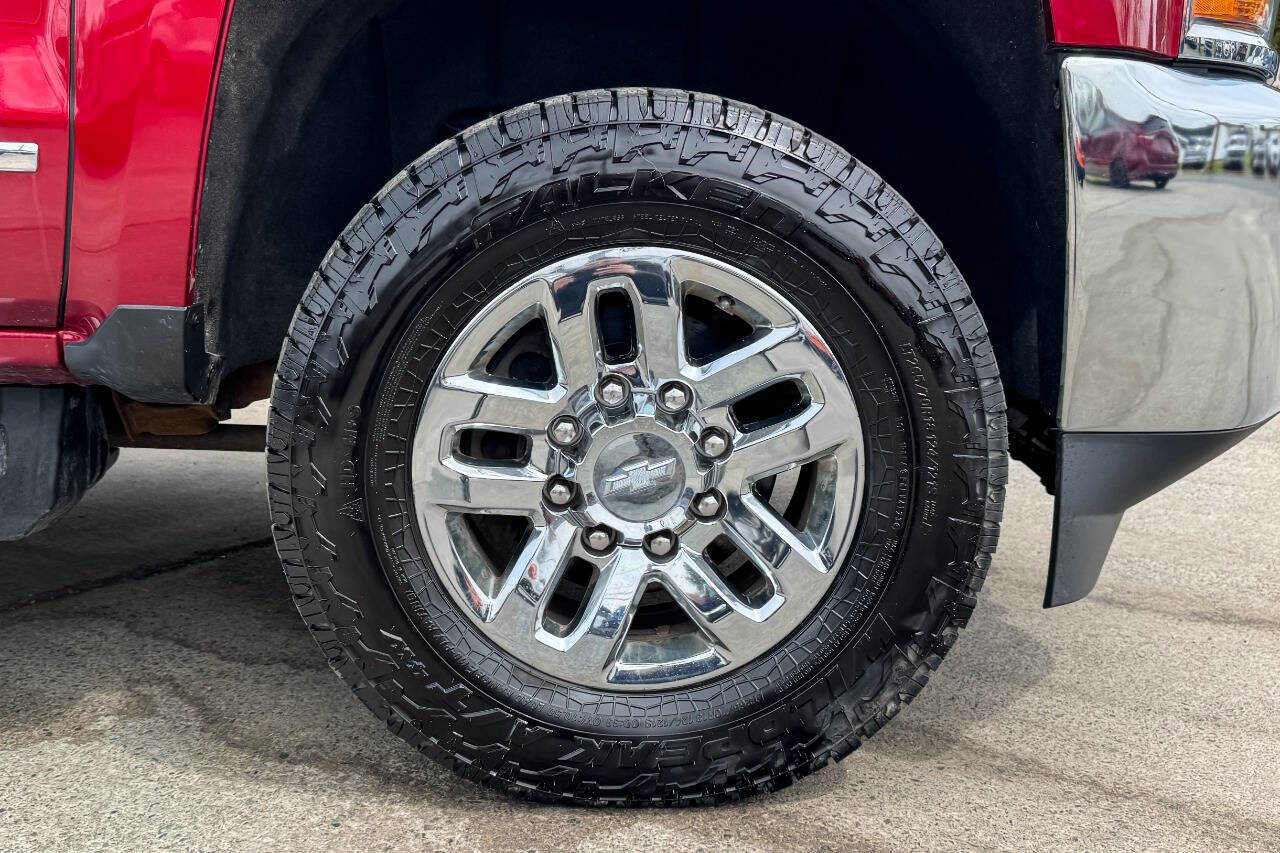 Used 2019 Chevrolet Silverado 3500 LTZ w/ Duramax Plus Package AWD/4WD image 12
