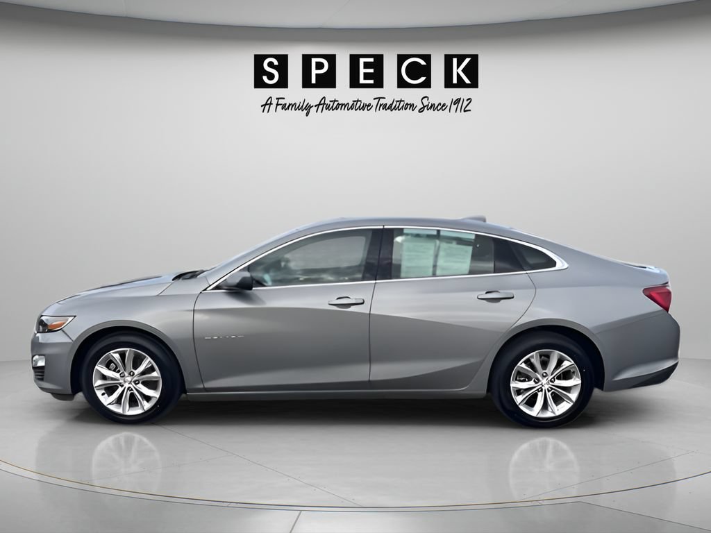 Used 2024 Chevrolet Malibu LT FWD image 2