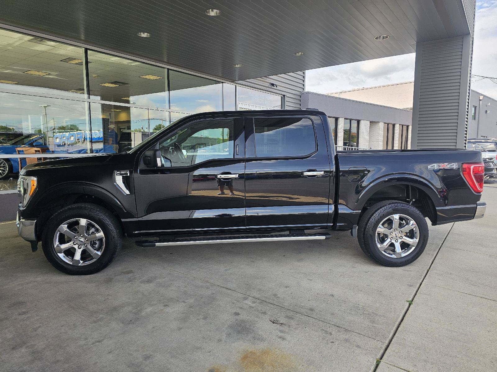 Used 2022 Ford F150 XLT w/ Equipment Group 302A High AWD/4WD image 2