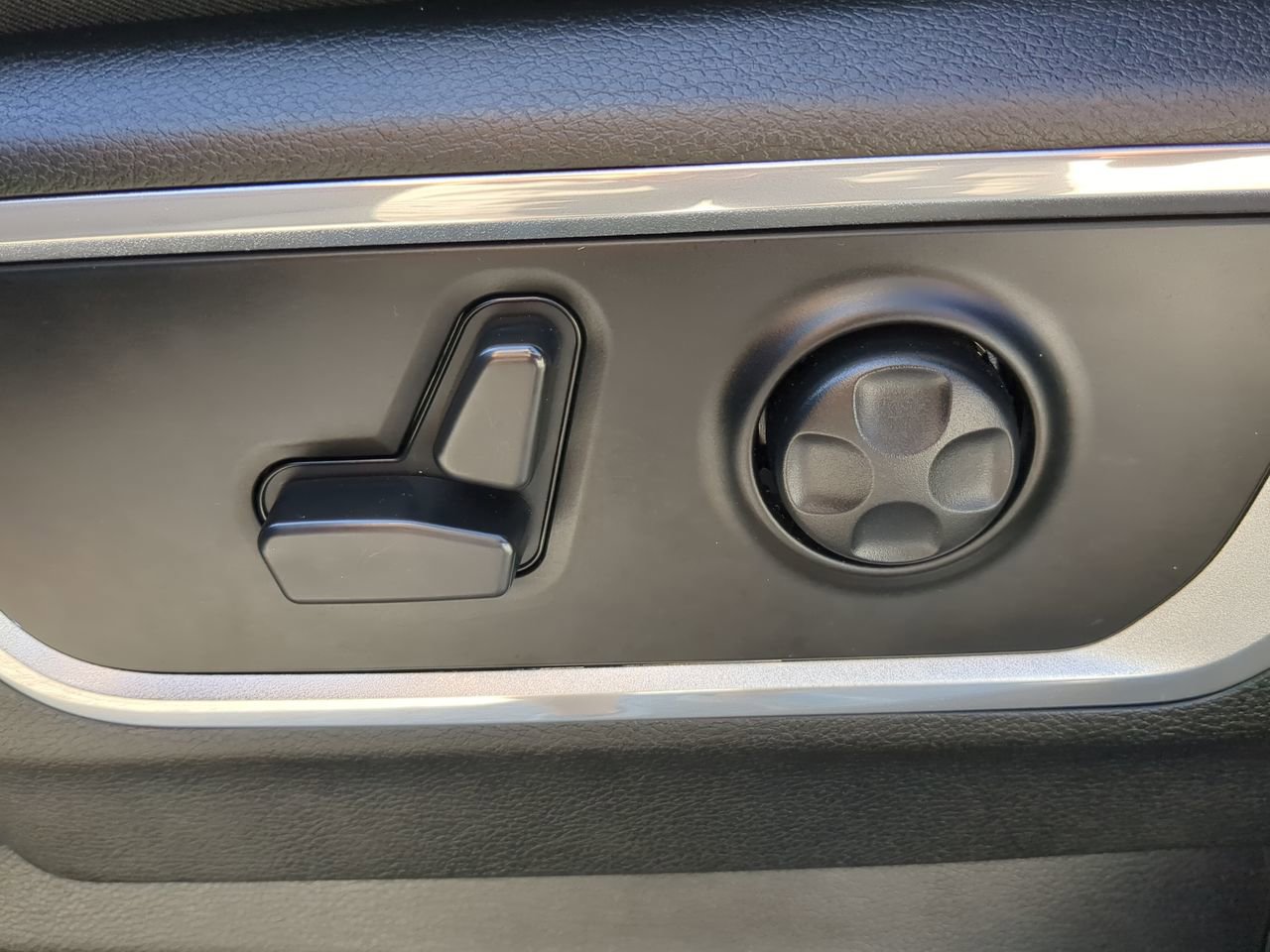 Certified 2022 RAM 1500 Laramie AWD/4WD image 30