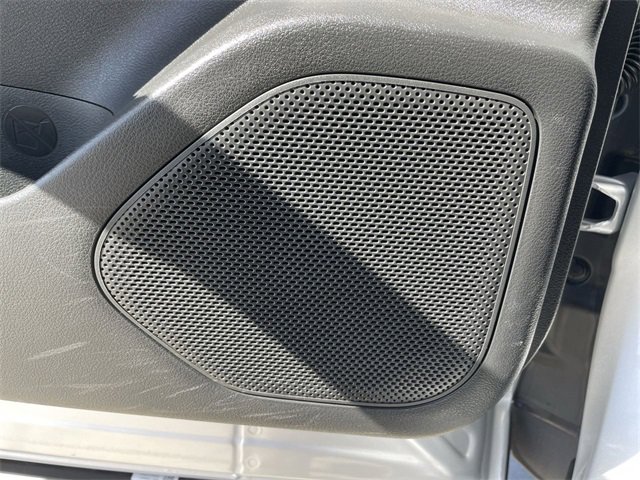 Used 2023 Nissan Rogue SV image 34