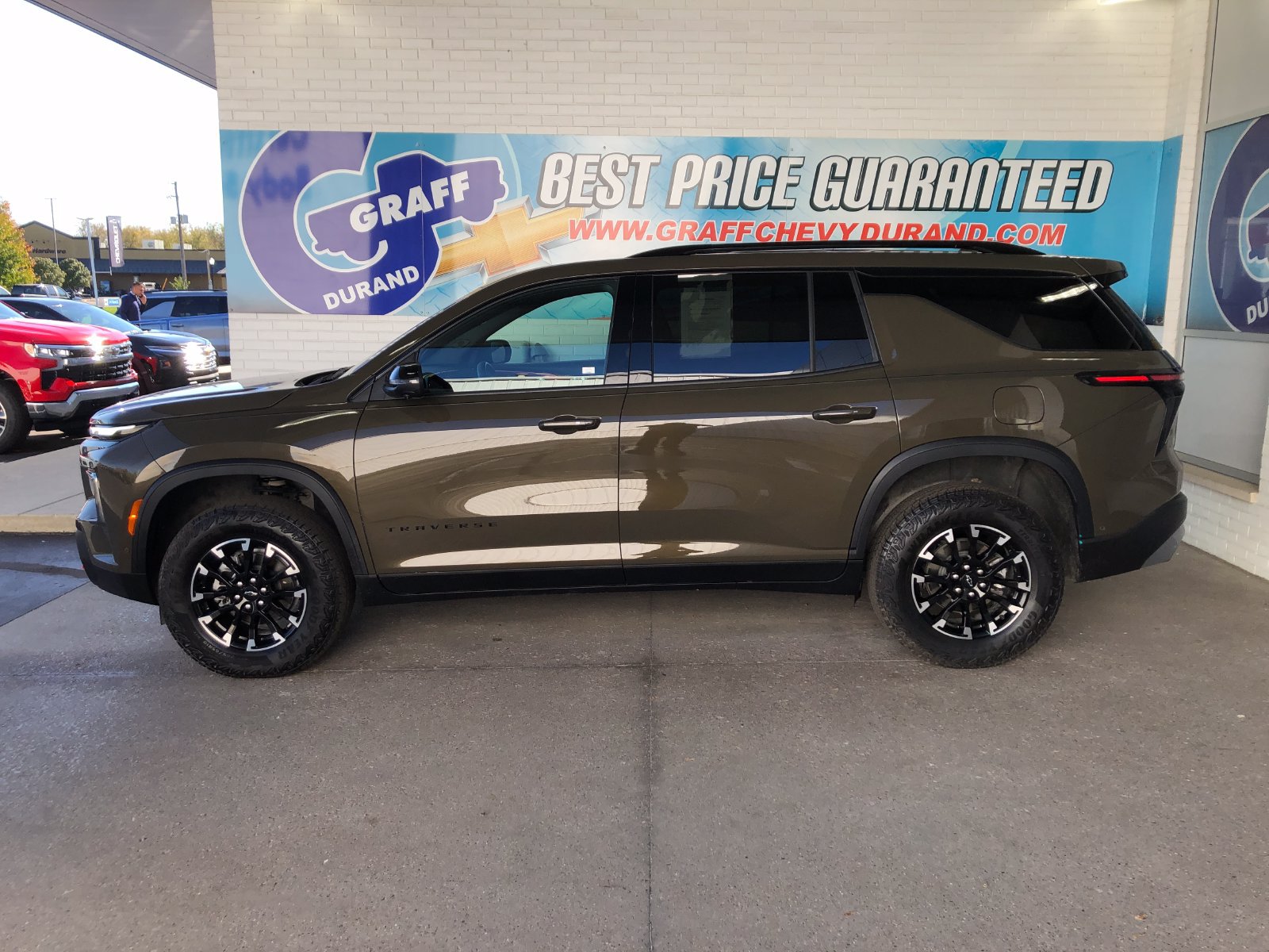 Used 2024 Chevrolet Traverse Z71 w/ Enhanced Driving Package AWD/4WD image 5