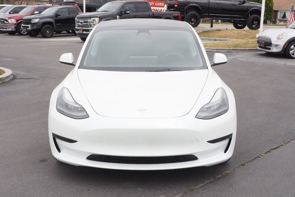 Used 2023 Tesla Model 3 Standard Range image 2