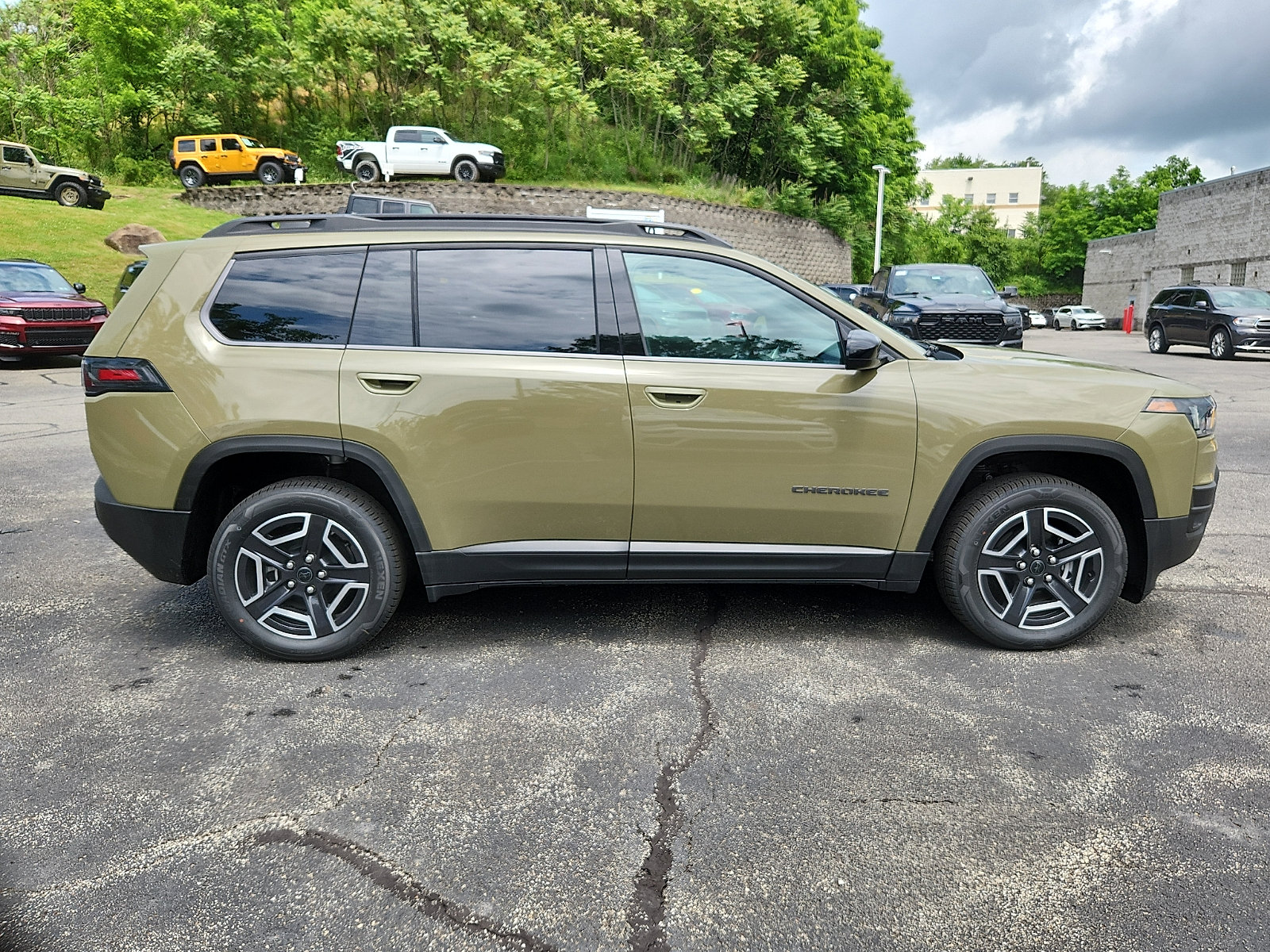 New 2026 Jeep Cherokee Laredo AWD/4WD image 7