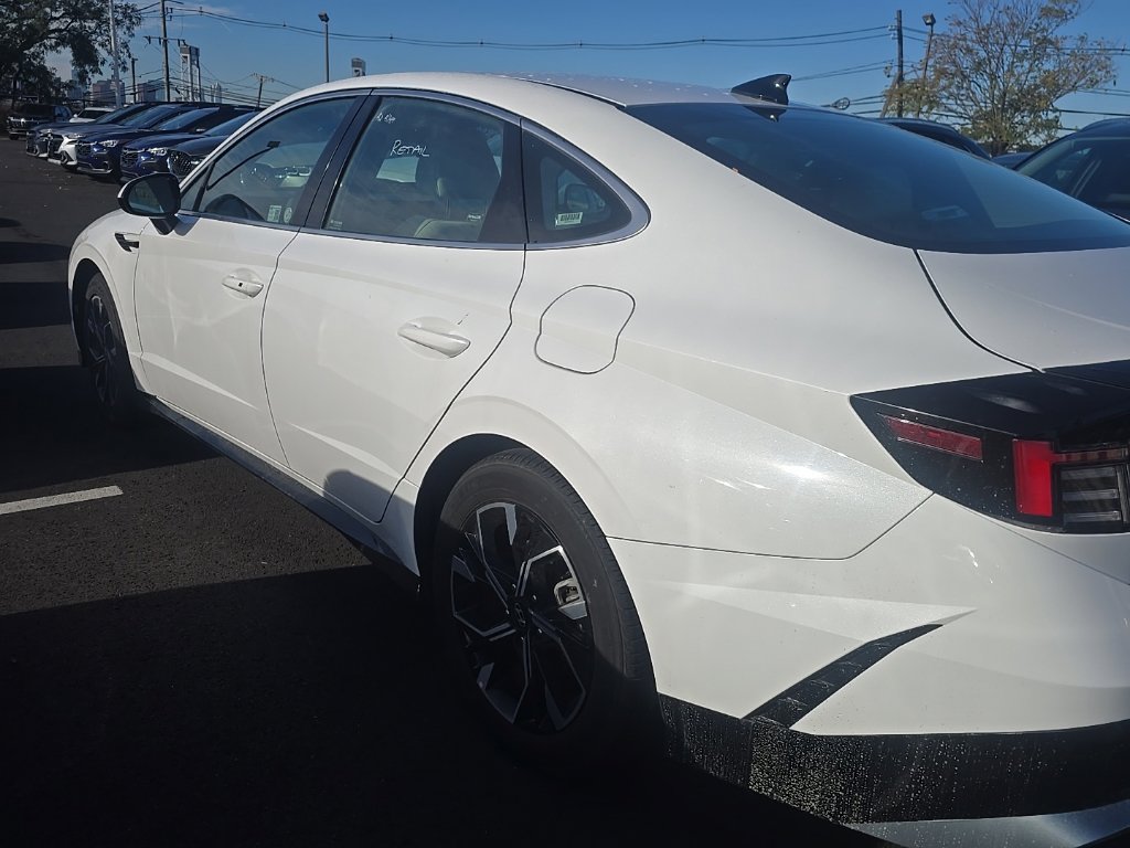 Used 2025 Hyundai Sonata SEL FWD image 4
