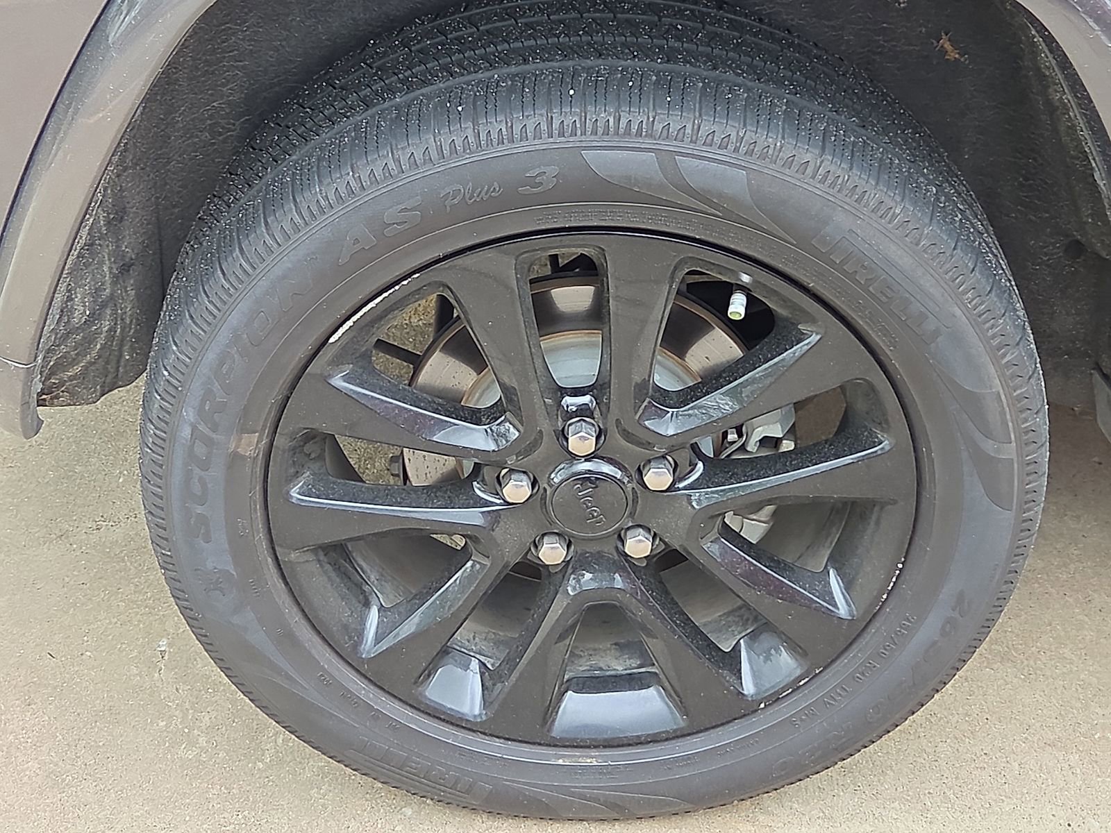 Used 2018 Jeep Grand Cherokee Altitude AWD/4WD image 5