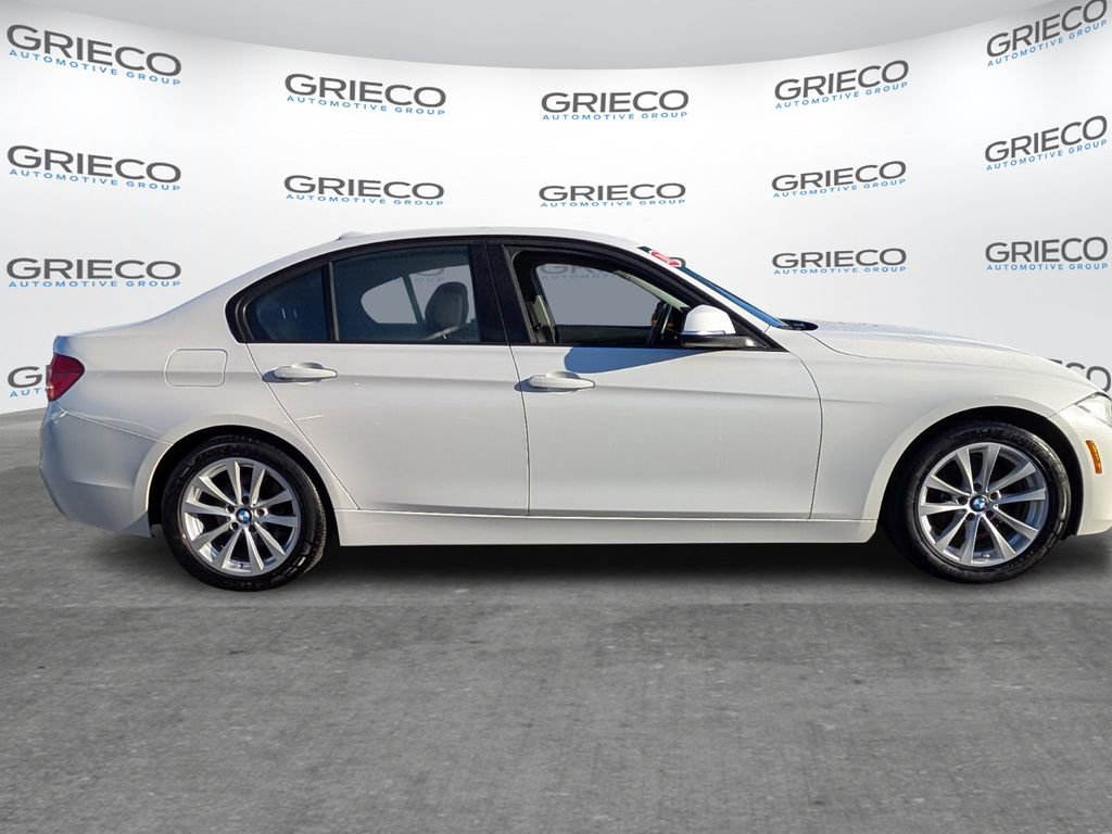 Used 2018 BMW 320i Sedan image 8